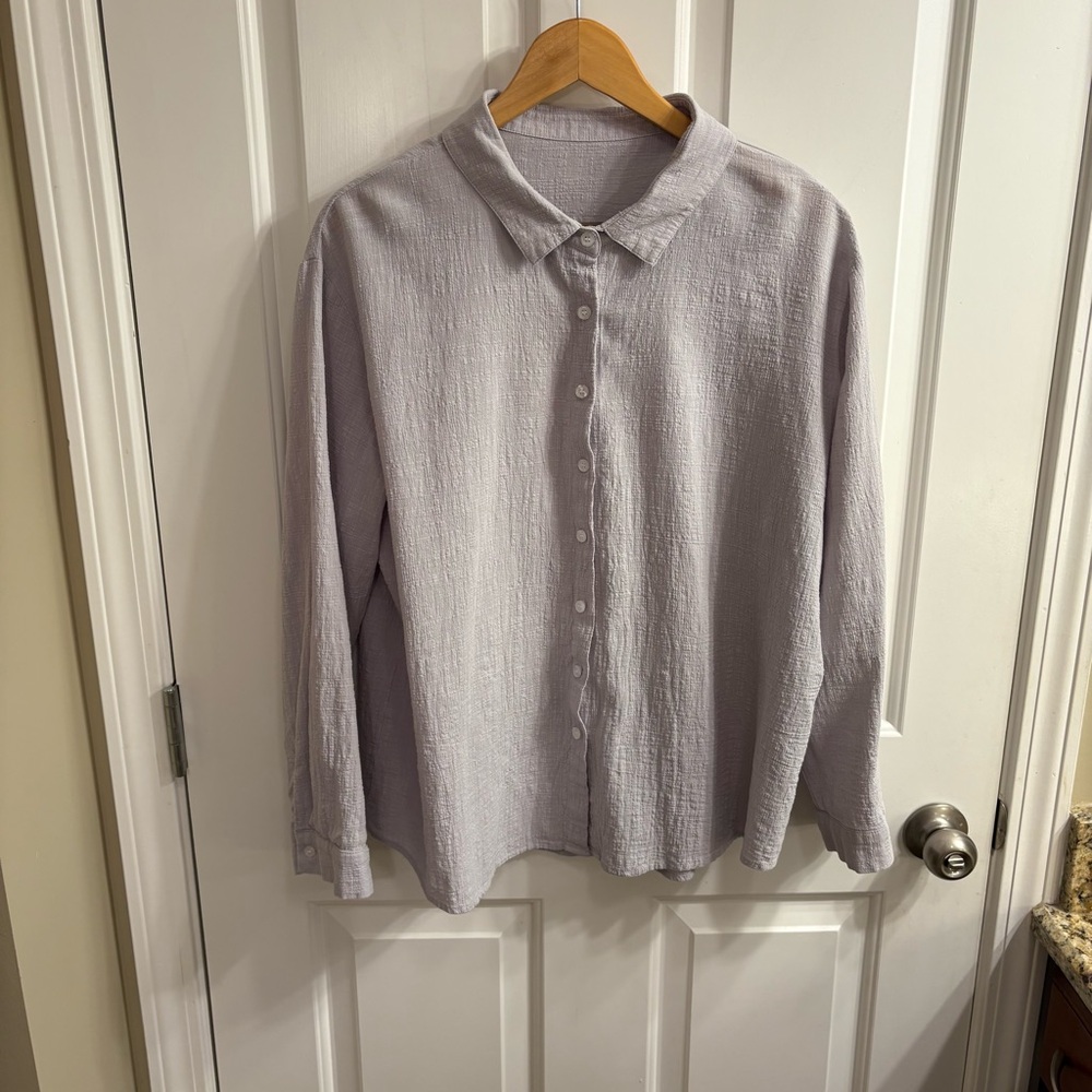 Amazon Women's Soft Gray Button Down Shirt XXL